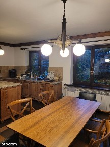 Sprzedam lub wynajmę dom z garażem i ogrodem w spokojnej okolicy