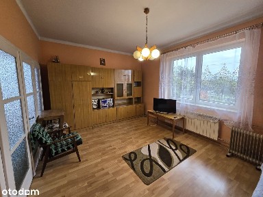 Piętrowy dom w Strzyżowicach, idealnie dla 2 rodzin