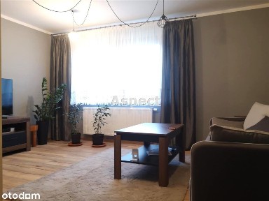 Dom w spokojnej okolicy, garaż, ogród