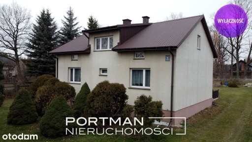 Dom w bliskim sąsiedztwie rzeki i lasu.