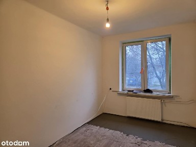 Mieszkanie typu M-3, pierwsze piętro, centrum miasta. Polecam!