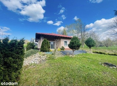 |Dom w spokojnej okolicy, 13a działki|