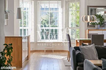 Rodzinny dom wolnostojący z ogrodem sosnowym