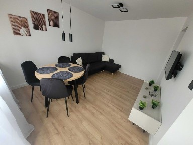 Dwupokojowe mieszkanie, po generalnym remoncie, Aleksandrowska