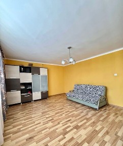 Ciepłe mieszkanie z dużym salonem i balkonem - sprzedaż Chełmek