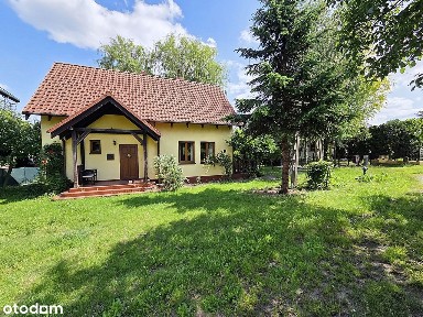 Dom ze stawem przy Myśliwieckiej