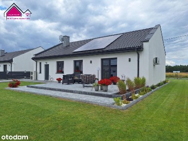 Nowoczesny dom wśród lasów i jezior