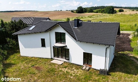 Urokliwy Dom z garażem oraz piwnicą / Zamiana