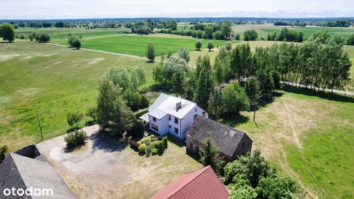 Nowoczesny dom z zabudowaniami - otoczony naturą !