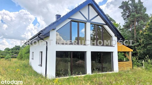 Atrakcyjny dom z dużą działką w enklawie ciszy