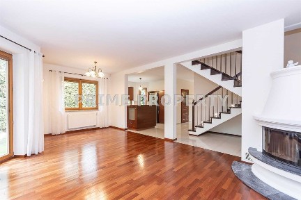 Wola Justowska, na wynajem zadbany dom, 5 pok, spokojna okolica