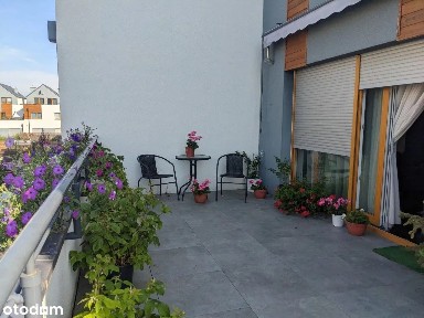 Jasne, dwupoziomowe mieszkanie z duzym tarasem