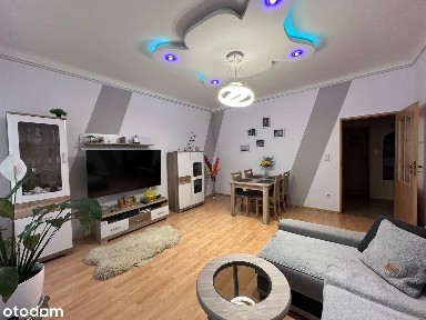 Duże 3 Pokoje w Kamienicy przy Chodkiewicza Miejsce Postojowe