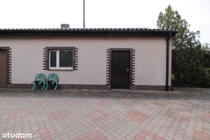 Pniewy, ul. Zielona dom wolnostojący garaż pom. gospodarcze