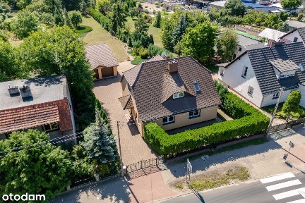 Duży dom z ogromnym ogrodem w pięknej okolicy