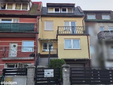 Dom, 190 m², Jelcz-Laskowice