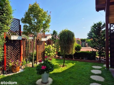 Zadbany, śliczny parterowy dom w otoczeniu lasu