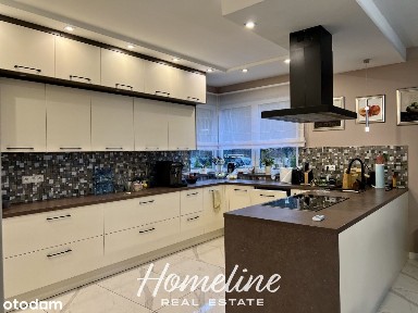 Luksusowy dom w otoczeniu lasu