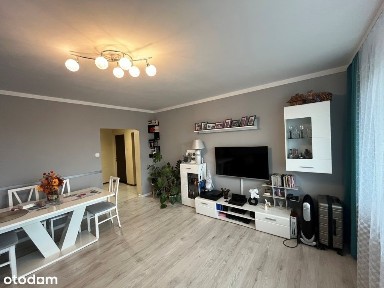 Trzy pokoje na trzecim piętrze