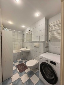 Wynajmę trzypokojowe mieszkanie w Centrum