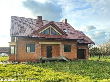 dom z garażem na dużej działce