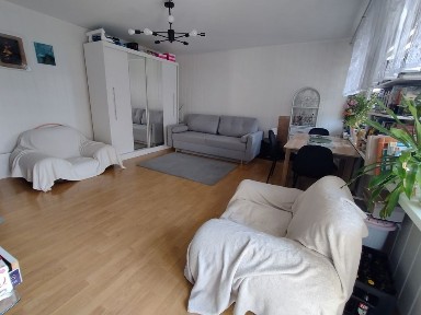 M4 pierwsze piętro 60,80 M2 Lipsk