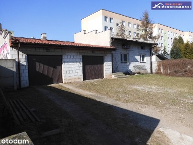 Na os. Stawki przy ul. Sikorskiego 16