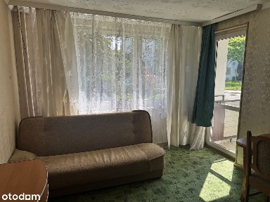 4 pokoje, kuchnia, jadalnia, łazienka wc + osobno wc, balkon, piwnica.