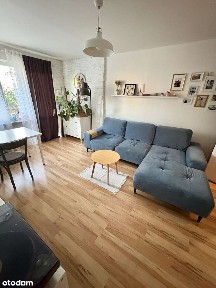 Duże dwupokojowe mieszkanie z balkonem