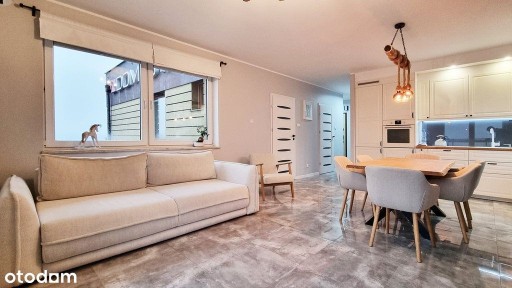 Trzypokojowe, umeblowane na ostatnim piętrze