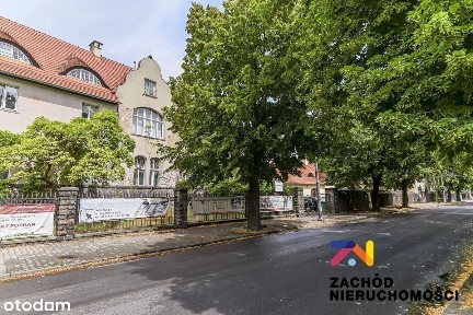 Lokal użytkowy 117m2 w budynku przy Szpitalu