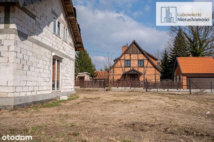 Dom w Pasymiu w stanie surowym zamkniętym