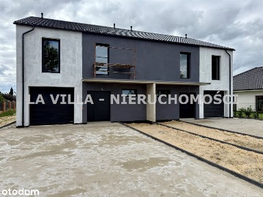 Nowoczesny dom w zabudowie bliźniaczej w Dąbczu