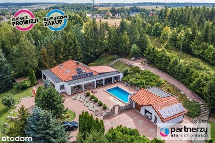 Dom z basenem 309m2 na dużej działce Dzierzgoń, po