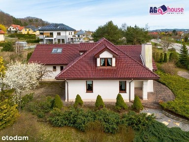 Przestronny elegancki dom w Redzie