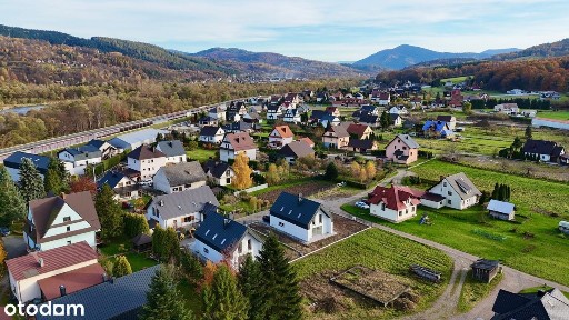 Nowoczesny dom jednorodzinny z garażem