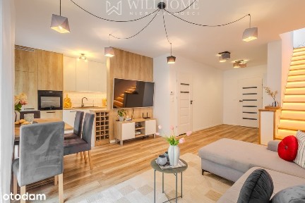 Dom w zabudowie szeregowej przy lesie