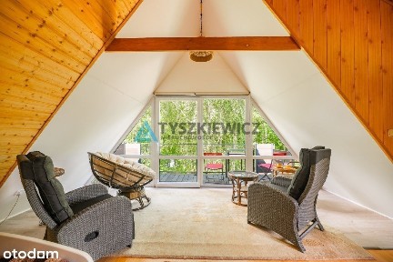 Dom rekreacyjny z linią brzegową