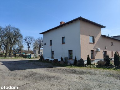 Siedlisko, baza noclegowa, ośrodek, stajnie