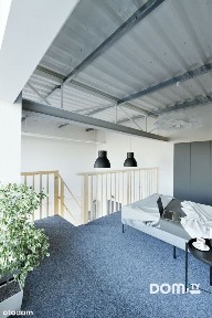 Nietuzinkowy apartament z antresolą, nowoczesny