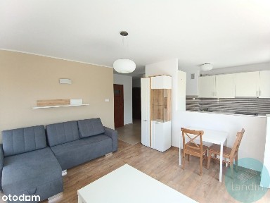 Atrakcyjne mieszkanie z miejscem postojowym.