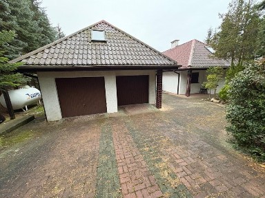 Dom Kochlice, z dużą dzialka