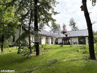 Parterowy dom w otulinie lasu - Otomin