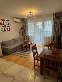 Ostrobramska 130, Praga płd, Bezpośrednio