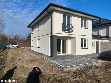 Nowy przestronny dom