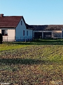 Siedlisko z duszą- dom+ budynki, działka 4333m2