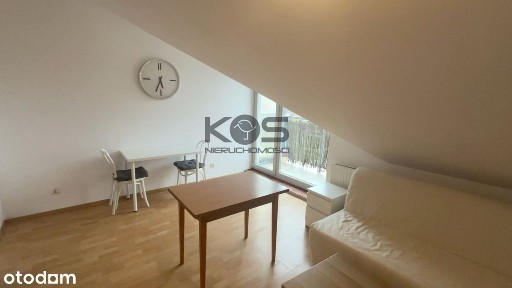 Przestronne dwupokojowe mieszkanie na wynajem w świetnej lokalizacji.