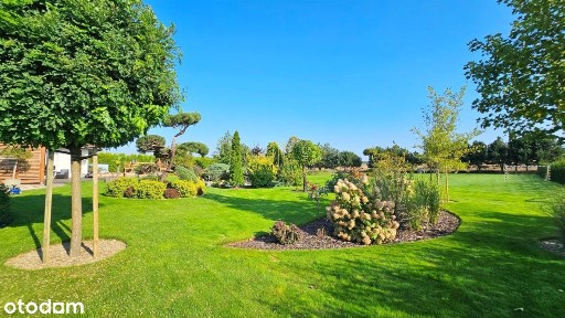 Ekskluzywna Rezydencja Z Pięknym Ogrodem