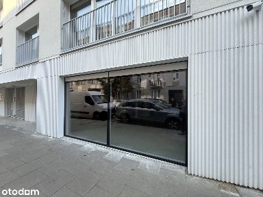 Lokal 70 m² z witrynami przy ruch. ulicy w nowym budynku na Pradze