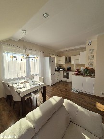 3 pokoje, 52m2, po podłodze 60m2, MIEJSCE POSTOJOWE, PODGRODZIE